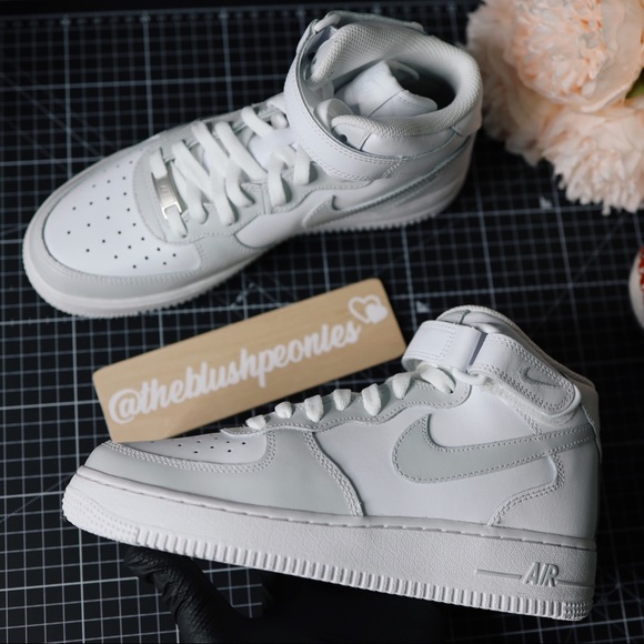 Nike Custom Air Force 1 Mid NWT - Picture 4 of 8